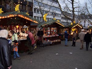 Christmas Market stalls on Neumarkt, Limburg, 2007