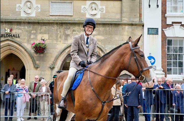 Sheriff of Lichfield, Reverend Ian Hayter, on horseback ready to start the 2025 Sheriff's Ride outsie the Guildhall